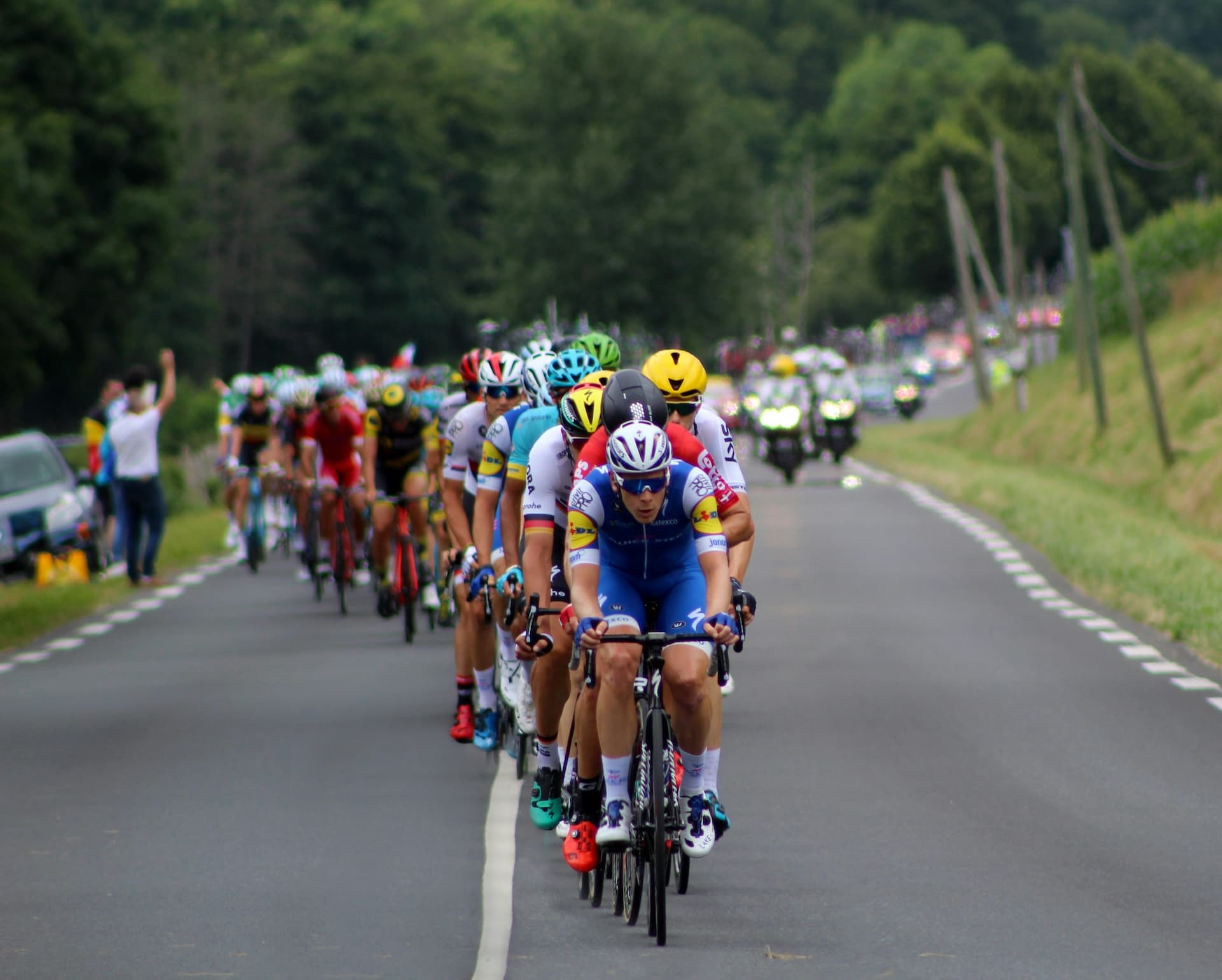 Cyclist in endurance race showing centralized communication management